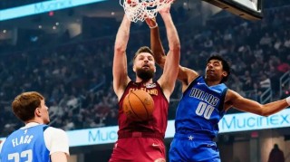 星空体育官网-首秀24+8+6记三分！“黑八”功臣&amp;amp;6400万先生，哈登超级帮手来了