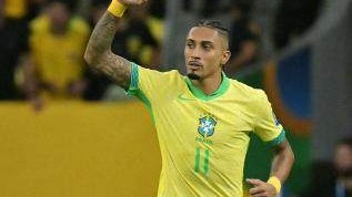 星空体育-拉菲尼亚点球梅开二度 巴西队主场4比0大胜秘鲁