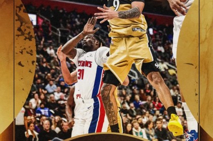 星空体育在线登录-东部倒三战胜东一！奇才官方晒赛场照庆祝球队战胜活塞