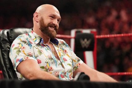 年龄磨平锋芒，自信悄然褪色：富里的复出试水，藏着拳王的退路|泰森·富里|拳坛|奥列克桑德尔·乌西克|泰森|马隆_新浪体育_新浪新闻