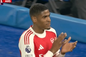 星空体育在线登录-莫斯克拉本场6解围1拦截，2次犯规1次被过，对抗5胜2